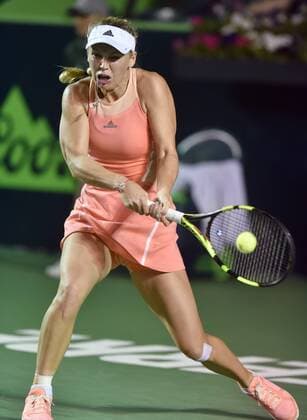 Danish Caroline Wozniacki returns the ball against British Heather Watson during a match of the Monterrey Open in Monterrey, Mexico, 04 March 2016. Monterrey Open tennis tournament !ACHTUNG: NUR REDAKTIONELLE NUTZUNG!  MEX102 20160305-635927494188124738