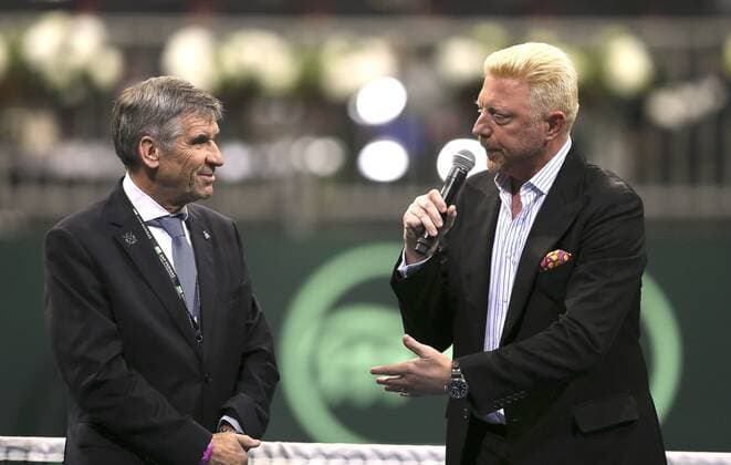 Foto : Ehrung für Boris Becker ( GER ) , von DTB- Präsident KLAUS , links Tennis Daviscup am Fr. 04.03.2016 Deutschland - Tschechien