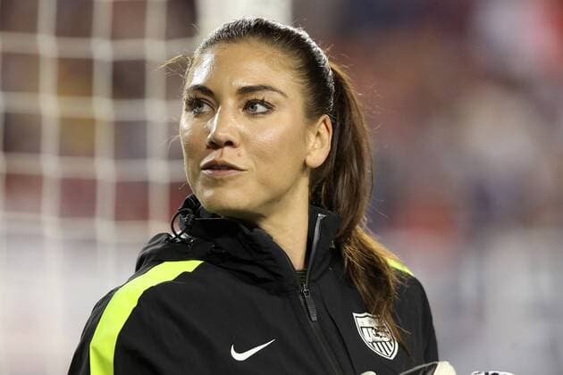 03 MAR 2016: USA Goalkeeper Hope Solo before the SheBelieves Cup between the USA vs England at Raymond James Stadium in Tampa, Florida. (Cliff Welch Icon Sportswire) SOCCER: MAR 03 Women s - SheBelieves Cup - USA v England Icon357160303809 EDITORIAL USE ONLY