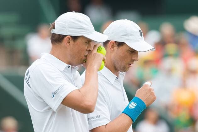 March 5, 2016: Mike and Bob Bryan of USA in action against Lleyton Hewitt and John Peers of Australia during the doubles match of the BNP Paribas Davis Cup World Group first round tie between Australia and USA at Kooyong tennis club in Melbourne, Australia. Tennis 2016: Davis Cup AUS v USA Day 2 - ZUMAc04_