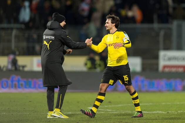 Mittwoch 28.02.2016, 1. Bundesliga, Saison 2015 2016, 24. Spieltag in Darmstadt, Darmstadt 1898 - BV Borussia Dortmund, 0:2, Trainer Thomas Tuchel (BVB) und Mats HUMMELS (BVB) DeFodi001