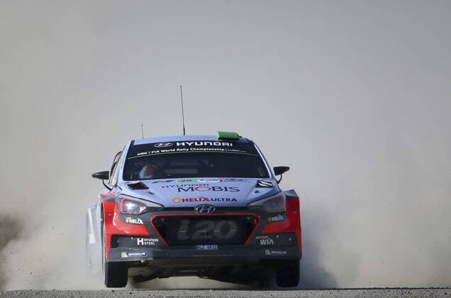 New Zeland driver Hayden Paddon in his Hyundai N i20 WRC Motorsport Rallye WM during the second day of competition of the 13th Rally World Championship WM Weltmeisterschaft in Leon, Mexico, 05 March 2016. The event will run until next 06 March. 13TH RALLY WORLD CHAMPIONSHIP IN MEXICO !ACHTUNG: NUR REDAKTIONELLE NUTZUNG!  20160305-635928059686086390