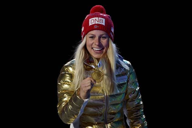 BIATHLON - IBU WC Oslo 2016 OSLO,NORWAY,05.MAR.16 - BIATHLON - IBU World Championships, 7.5km sprint, ladies, award ceremony. Image shows Tiril Eckhoff (NOR). Keywords: medal. GEPAxpictures xFlorianxErtl