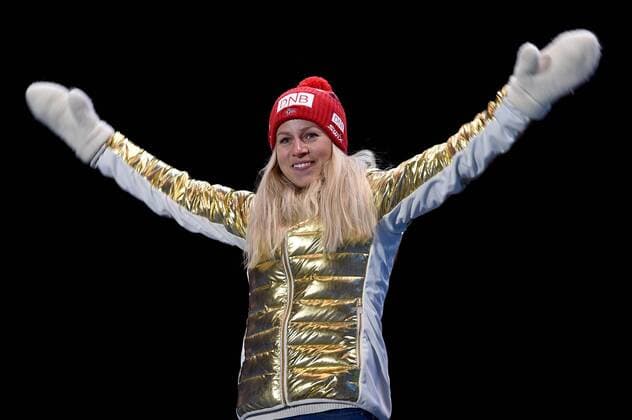 Bilder des Tages - Sport BIATHLON - IBU WC Oslo 2016 OSLO,NORWAY,05.MAR.16 - BIATHLON - IBU World Championships, 7.5km sprint, ladies, award ceremony. Image shows Tiril Eckhoff (NOR). GEPAxpictures xFlorianxErtl