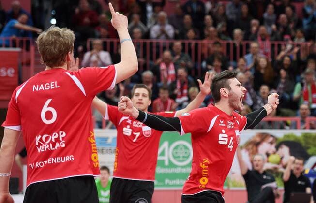 Volleyball 1. Bundesliga Saison 2015 2016 TV Rottenburg - VSG Coburg Grub 05.03.2016 JUBEL TV Rottenburg; Federico Cipollone (re) 