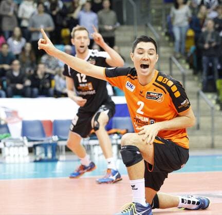 Volleyball Hessen - 1. Bundesliga Männer 05.03.2016 United Volleys Rheinmain (blau) - Berlin Recycling Volleys (schwarz) v.l. Erik Shoji (BR Volleys 2) United Volleys Rheinmain - Berlin Recycling Volleys