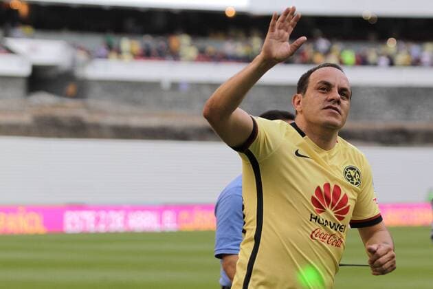 Fussball Mexiko - March 5, 2016 - Mexico - D05031617.JPG.CIUDAD DE MEXICO SportsDeportes-Soccer.- El alcalde de Cuernavaca, Morelos, Cuauhtemoc Blanco, durante el juego entre las Aguilas del America y los Monarcas del Morelia, este sabado 5 de marzo de 2016, correspondiente a la jornada 9 del Torneo Clausura 2016 de la Liga MX, en el cual - El Cuauh - participa, es homenajeado y se despide del futbol profesional. - March 5, 2016  - ZUMAu78_