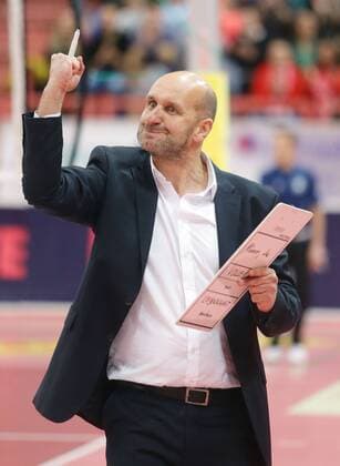 Tübingen , Volleyball Bundesliga TV Rottenburg vs. VSG Coburg Grub , Hans - Peter Müller - Angstenberger ( Trainer Rottenburg ) , Jubel