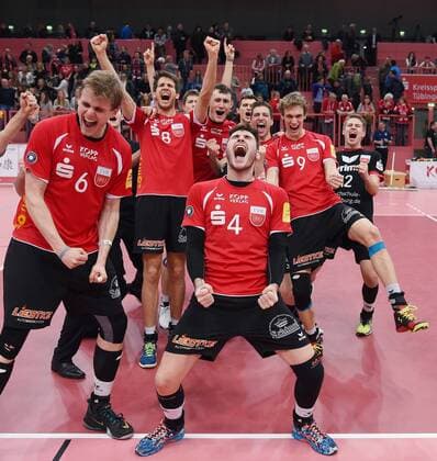 Volleyball 1. Bundesliga Saison 2015 2016 TV Rottenburg - VSG Coburg Grub 05.03.2016 JUBEL TV Rottenburg; Friederich Nagel, Felix Isaak, Moritz Karlitzek, Federico Cipollone, Sven Metzger, Philipp Jankowski, Lars Wilmsen und Felix Orthmann (v.li.) 