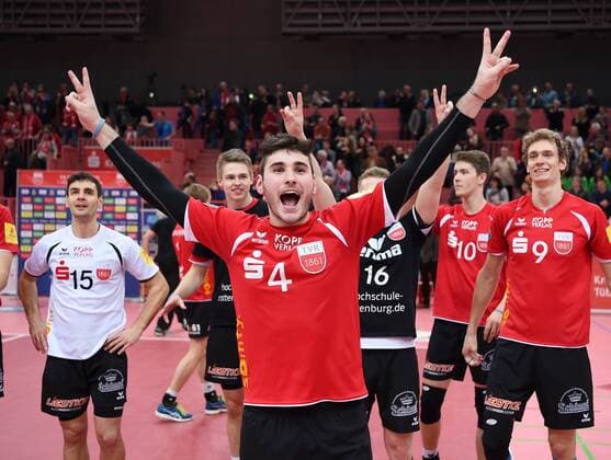 Volleyball 1. Bundesliga Saison 2015 2016 TV Rottenburg - VSG Coburg Grub 05.03.2016 JUBEL TV Rottenburg; Federico Cipollone (Mitte) 