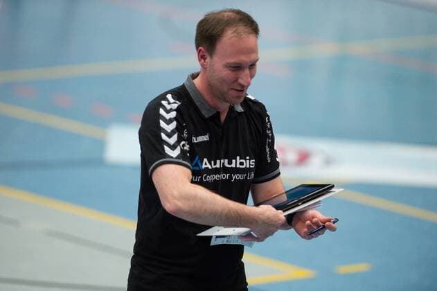 05.03.2016, Halle Berg Fidel, Muenster Volleyball, Bundesliga Frauen, USC Münster Muenster vs. VT Aurubis Hamburg Dirk Sauermann (Trainer Coach Hamburg)