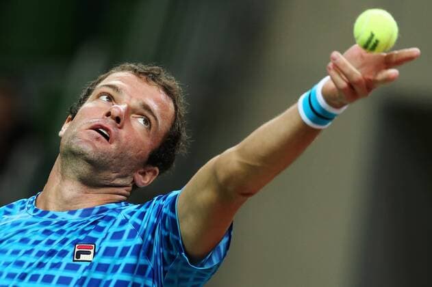 Tennis, Davis Cup, Russland - Schweden KAZAN, RUSSIA. MARCH 6, 2016. Russia s tennis player Teimuraz (Teymuraz) Gabashvili serves in Rubber 4 of the Davis Cup Group I Europe Africa Zone 1st Round tie against Sweden at Kazan Tennis Academy. Gabashvili won 6-4, 6-0. Russia won the tie 5-0. Yegor Aleyev TASS  TS018B0E