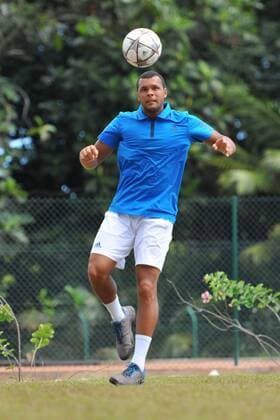Tennis, Davis Cup, Frankreich - Kanada, Tsonga trainiert mit Fußball Jo Wilfried Tsonga (fra) TENNIS : Daviscup, Davis Cup, Frankreich vs Kanada - 06 03 2016 TennisMagazine 