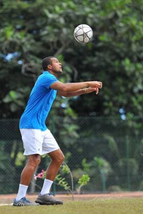 Tennis, Davis Cup, Frankreich - Kanada, Tsonga trainiert mit Fußball Jo Wilfried Tsonga (fra) TENNIS : Daviscup, Davis Cup, Frankreich vs Kanada - 06 03 2016 TennisMagazine 