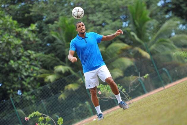 Tennis, Davis Cup, Frankreich - Kanada, Tsonga trainiert mit Fußball Jo Wilfried Tsonga (fra) TENNIS : Daviscup, Davis Cup, Frankreich vs Kanada - 06 03 2016 TennisMagazine 