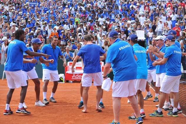Tennis, Davis Cup, Frankreich - Kanada Jubel FRA Yannick Noah, Gael Monfils, Jo Wilfried Tsonga, Richard Gasquet et Gilles Simon TENNIS : Daviscup, Davis Cup, Frankreich vs Kanada - 06 03 2016 TennisMagazine 