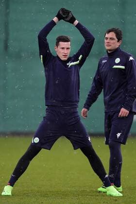 Wolfsburg s Julian Draxler pictured during a training of German first league soccer team VfL Wolfsburg, Monday 07 March 2016 in Wolfsburg, Germany. Wolfsburg is preparing for the return leg of the 1 8 finals of the UEFA Champions League competition against Belgian club KAA Gent Tomorrow. Wolfsburg won the first leg 2-3. YORICKxJANSENS  x04806646x