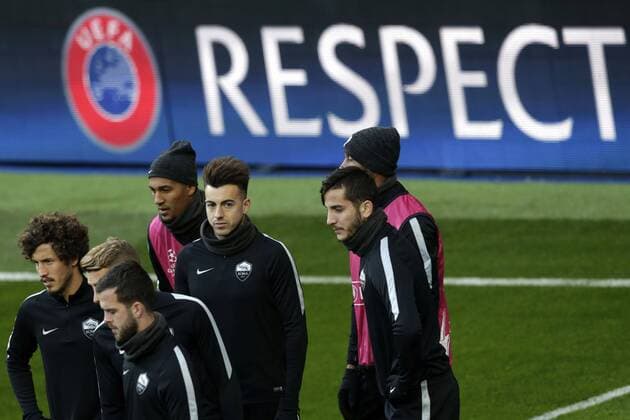 AS Roma s striker Stephan El Shaarawy (3R) during the training of the team held at Santiago Bernabeu stadium in Madrid, Spain, 07 March 2016, on the eve of the Champions League round of 16 second leg match against Real Madrid. AS Roma s training !ACHTUNG: NUR REDAKTIONELLE NUTZUNG!  20160307-635929764008436468