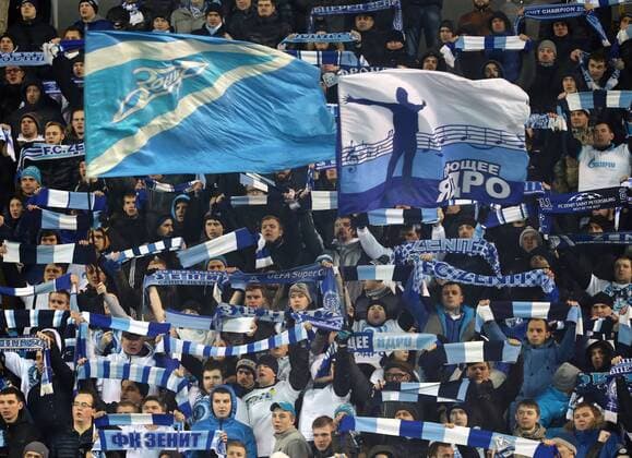 FuÃŸball, Champions League, Zenit St. Petersburg - Benfica Lissabon ST. PETERSBURG, RUSSIA. MARCH 9, 2016. Zenit s fans rooting for their team in the second leg of the 2015-16 UEFA Champions League Last 16 football match against SL Benfica at Petrovsky Stadium. Alexander Demianchuk TASS  TS018E1C