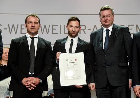 09.03.2016, xfux, Fussball, Abschlussveranstaltung des Fußball-Lehrer-Lehrgangs 2015 2016 und Verleihung des Trainerpreises des deutschen Fußballs 2015, emspor, v.l. Sportdirektor Hans-Dieter HANSI Flick (Deutsche Fussball Nationalmannschaft DFB), Domenico Tedesco, Schatzmeister Reinhard Grindel (Deutsche Fussball Bund DFB)