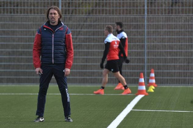 11.03.2016, xTKx, Fussball 1.Bundesliga, FSV MAINZ 05 Training, emspor, v.l. Trainer Martin Schmidt (Mainz 05) ,