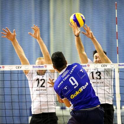VOLLEYBALL - MEVZA, Kamnik vs Hypo Tirol LJUBLJANA,SLOVENIA,11.MAR.16 - VOLLEYBALL - MEVZA, Middle European Volleyball Zonal Association, men, semi final, Hypo Tirol VT vs Calcit Kamnik. Image shows Gabriel Soares Pessoa (Hypo Tirol) and Domen Kotnik (Kamnik). GEPAxpictures xMaticxKlansek