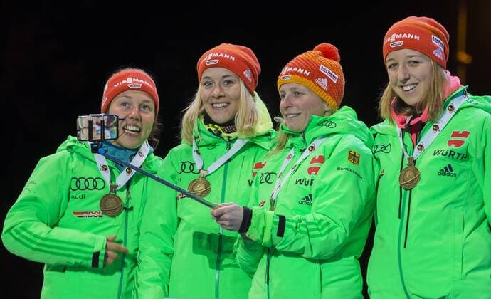 11.03.2016. Holmenkollen, Oslo, Norway. IBU Biathlon World Championships . L-R Laura Dahlmeier of Germany, Maren Hammerschmidt of Franziska Hildebrand of Germany and Franziska Preuss of Germany (bronze medal) at the medal award ceremony during the IBU World Championships Biathlon in Holmenkollen Oslo, Norway. xNigelxWaldronx  ActionPlus11716433