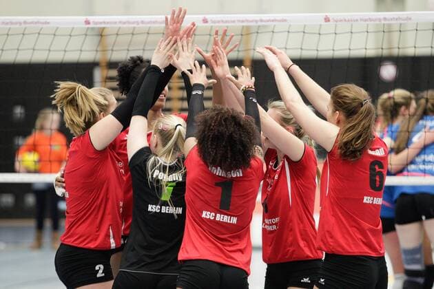 Volleyball 1. Bundesliga Frauen Saison 2015 2016 2. Spiel der Pre-Playoffs am Samstag, 12. Februar 2016 in der CU Arena in Hamburg: VT Aurubis Hamburg - Köpenicker SC Berlin Jubel, Koepenicker SC Berlin VT Aurubis Hamburg - Köpenicker SC Berlin