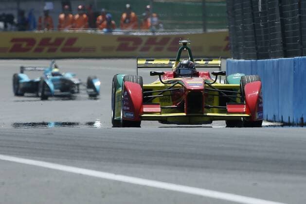 ABT Schaeffler Audi German pilot Daniel Abt drives his electric car during the 5th stage of the Formula E held at Hermanos Rodriguez circuit in Mexico City, Mexico, 12 March 2016. EFE Jose Mendez MEXICO FORMILA E !ACHTUNG: NUR REDAKTIONELLE NUTZUNG!  MDF006 20160312-635934160048383411
