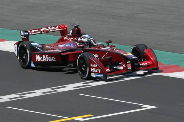 Dragon Racing Belgian pilot Jerome D Ambrosio drives his electric car during the 5th stage of the Formula E held at Hermanos Rodriguez circuit in Mexico City, Mexico, 12 March 2016. EFE Jose Mendez MEXICO FORMILA E !ACHTUNG: NUR REDAKTIONELLE NUTZUNG!  MDF011 20160312-635934163593795411