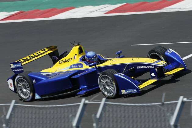 Renault e.dams French pilot Nicolas Prost drives his electric car during the 5th stage of the Formula E held at Hermanos Rodriguez circuit in Mexico City, Mexico, 12 March 2016. EFE Jose Mendez MEXICO FORMILA E !ACHTUNG: NUR REDAKTIONELLE NUTZUNG!  MDF014 20160312-635934165713667657