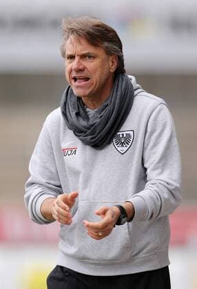Stuttgart-Degerloch Fußball Stuttgarter Kickers – SC Preußen Münster, Trainer Horst Steffen (Münster)