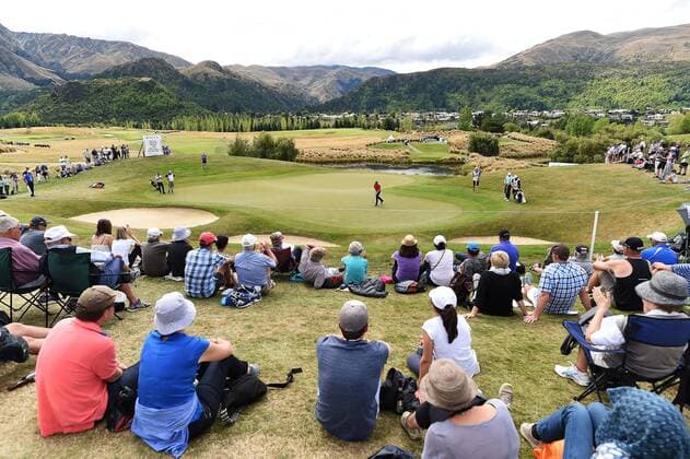 13.03.2016. Arrowtown, New Zealand. General view at the 10th Green during round 4 at The Hills during 2016 BMW ISPS Handa New Zealand Open. Sunday 13 March 2016. xAndrewxCornagax  ActionPlus11717540