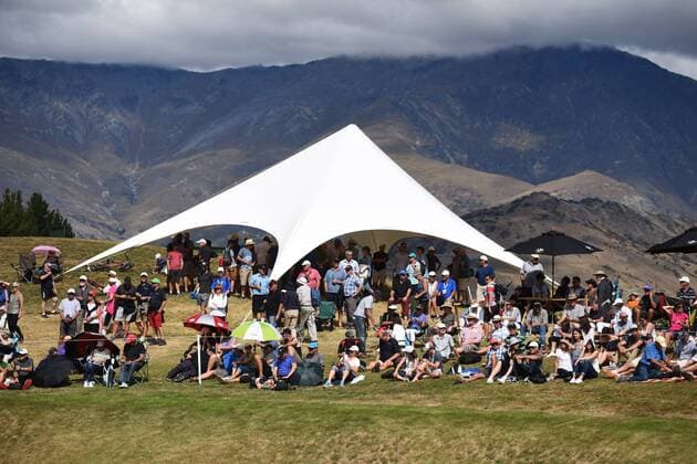 13.03.2016. Arrowtown, New Zealand. Galleries on the 10th during round 4 at The Hills during 2016 BMW ISPS Handa New Zealand Open. Sunday 13 March 2016. xAndrewxCornagax  ActionPlus11717546