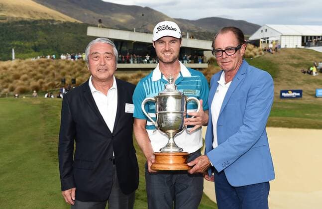 13.03.2016. Arrowtown, New Zealand. Australia s Matthew Griffin with the Brodie Breeze trophy with Sir Michael Hill (R) and Mr Ishii of Millbrook resort after winning the NZ Open at The Hills during 2016 BMW ISPS Handa New Zealand Open. Sunday 13 March 2016. xAndrewxCornagax  ActionPlus11717579