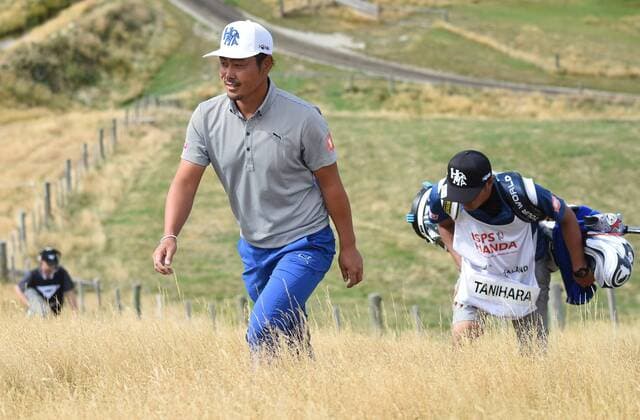 13.03.2016. Arrowtown, New Zealand. Hideto Tanihara on his way to the 3rd tee during round 4 at The Hills during 2016 BMW ISPS Handa New Zealand Open. Sunday 13 March 2016. xAndrewxCornagax  ActionPlus11717559