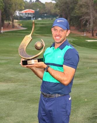 March 13, 2016: Charl Schwartzel raises the championship trophy after the final round of the Valspar Championship at the Westin Innisbrook in Palm Harbor, FL.. (Photo by Tim Larson Icon Sportswire) GOLF: MAR 13 PGA Golf Herren - Valspar Championship - Final Round Icon2881603130342 EDITORIAL USE ONLY