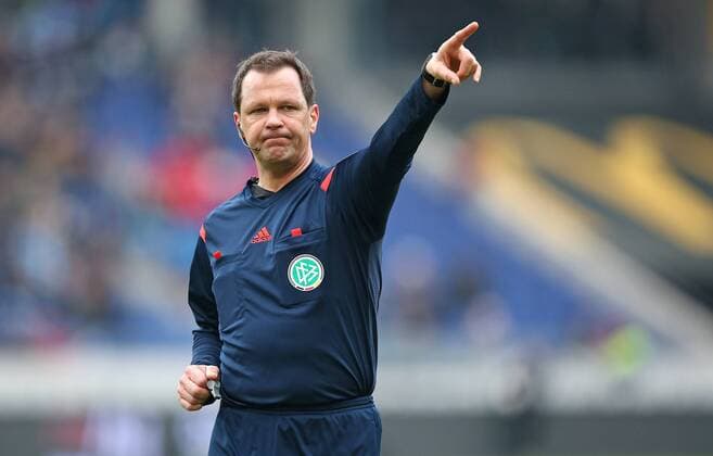 Samstag, 12.03.2016, 1. Bundesliga, Saison 2015 2016, 26. Spieltag in Hannover, Hannover 96 - 1. FC Koeln, Schiedsrichter Peter Sippel DeFodi502