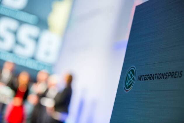 GER, Verleihung Integrationspreis 14.03.2016, Dortmund, Deutsches Fussball Museum, Verleihung des Integrationspreises, im Bild Schild Integrationspreis mit Bühne im Hintergrund nphxRauch