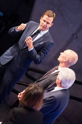 GER, Verleihung Integrationspreis 14.03.2016, Dortmund, Deutsches Fussball Museum, Verleihung des Integrationspreises, im Bild Oliver Bierhoff (Manager Nationalmannschaft) mit Dirk Jakobs (Daimler AG) im Gespräch auf der Bühne nphxRauch