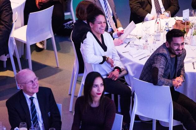 GER, Verleihung Integrationspreis 14.03.2016, Dortmund, Deutsches Fussball Museum, Verleihung des Integrationspreises, im Bild Celia Sasic ( DFB-Integrationsbotschafterin), Ilkay Gündogan (BVB 8) und Willi Lemke (Sonderberaterer für im Dienst von Entwicklung und Frieden für den Generalsekretär der Vereinten Nationen) sitzen im Publikum nphxRauch