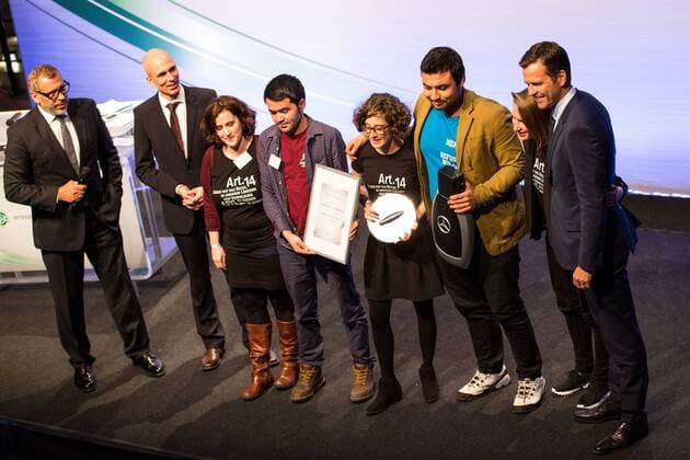 GER, Verleihung Integrationspreis 14.03.2016, Dortmund, Deutsches Fussball Museum, Verleihung des Integrationspreises, im Bild Gewinner der Kategorie Freie und Kommunale Träger Champions ohne Grenzen e.V. mit Oliver Bierhoff (Manager Nationalmannschaft) nphxRauch