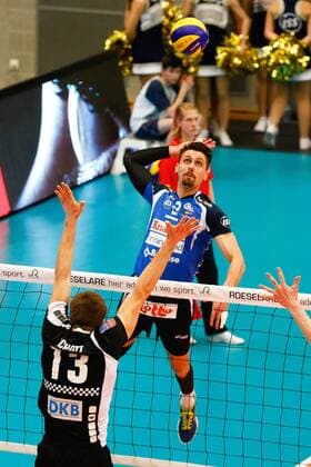 Berlin s Ruben Schott and Roeselare s Hendrik Tuerlinckx fight for the ball during the first leg volleyball game between Belgian team Roeselare and German team Berlin during the semi finals of the CEV European Volleyball competition, Tuesday 15 March 2016, in Roeselare. KURTxDESPLENTER  x04812034x