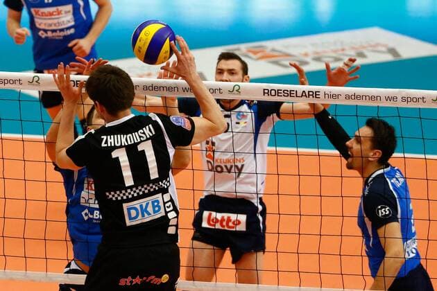 Berlin s Tsimafei Zhukouski and Roeselare s Hendrik Tuerlinckx fight for the ball during the first leg volleyball game between Belgian team Roeselare and German team Berlin during the semi finals of the CEV European Volleyball competition, Tuesday 15 March 2016, in Roeselare. KURTxDESPLENTER  x04812042x