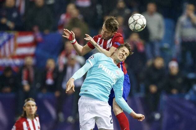 (L-R) Saul Niguez of Club Atletico de Madrid, Marco van Ginkel of PSV during the UEFA Champions League Round of 16, Second leg match between Atletico madrid and PSV Eindhoven on March 15, 2016 at the Estadio Vicente Calder& 243;n in Madrid, Spain. Atletico Madrid v PSV Eindhoven UEFA Champions League 2015 2016 xVIxxIVx 5163023