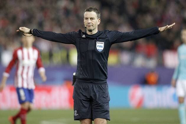 Fußball, Champions League, Atletico Madrid - PSV Eindhoven English referee Mark Clattenburg during UEFA Champions League match. March 15,2016.  (2016031517)