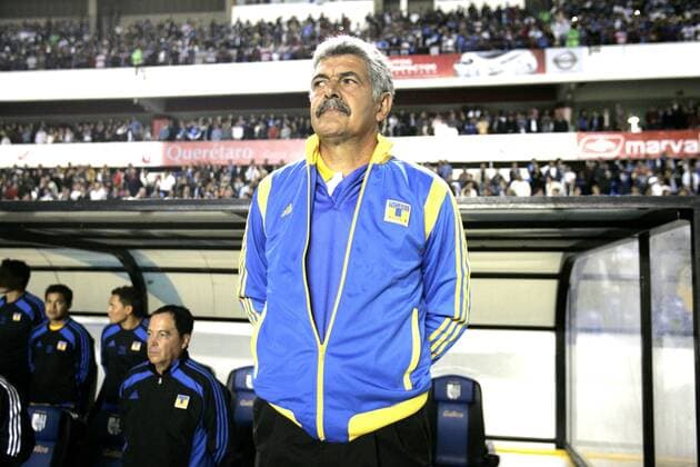 Dec. 1, 2011 - Mexico - D01121108. JPG.QUERÆ’TARO, Qro. Soccer Futbol-QuerÅ½taro-Tigres.- Los Gallos Blancos del QuerÅ½taro y los Tigres de la UANL, quedaron empatados 0-0 la noche de este jueves en el estadio Ã’La CorregidoraÃ , en el marco de las semifinales de la Liguilla del Torneo Apertura 2011. en la imagen, Ricardo Ferreti, tÅ½cnico de Tigres. RML. Foto: Agencia EL UNIVERSAL Luis CortÅ½s. Latin News - Dec. 1, 2011  - ZUMAu78_
