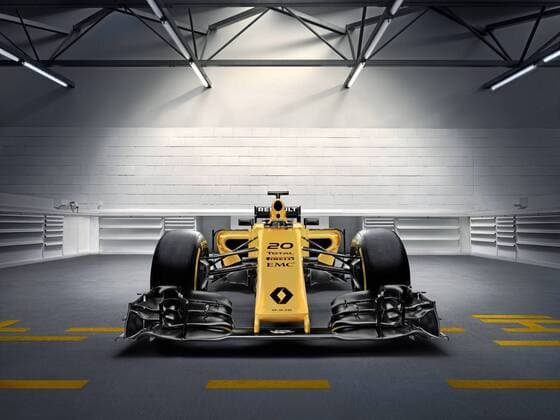 Atmosphere at Albert Park circuit before the F1 Grand Prix of Australia. In this picture, presentation of new Renault F1 RS16. xRUBIOx  RV RACING PRESS