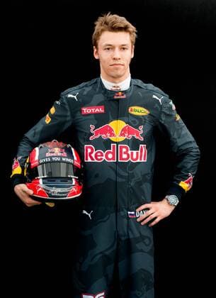 Motorsport, Formel 1, GP Australien, Fahrer Fotoshooting beim Media Day vor dem ersten Rennen in Melbourne March 17, 2016: Daniil Kvyat (RUS) 26 from the Red Bull Racing teamat the drivers portrait session prior to the 2016 Australian Formula One Grand Prix at Albert Park, Melbourne, Australia. Formula One 2016: Australia Day 1 - ZUMAc04_