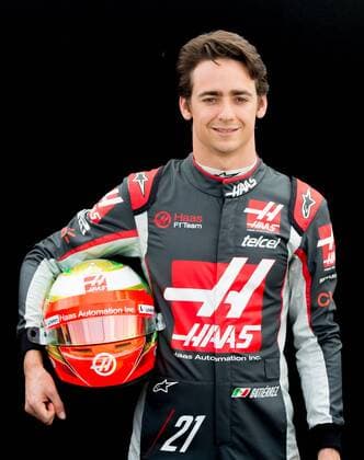Motorsport, Formel 1, GP Australien, Fahrer Fotoshooting beim Media Day vor dem ersten Rennen in Melbourne March 17, 2016: Esteban Gutierrez (MEX) 21 from the Haas F1 Team at the drivers portrait session prior to the 2016 Australian Formula One Grand Prix at Albert Park, Melbourne, Australia. Formula One 2016: Australia Day 1 - ZUMAc04_